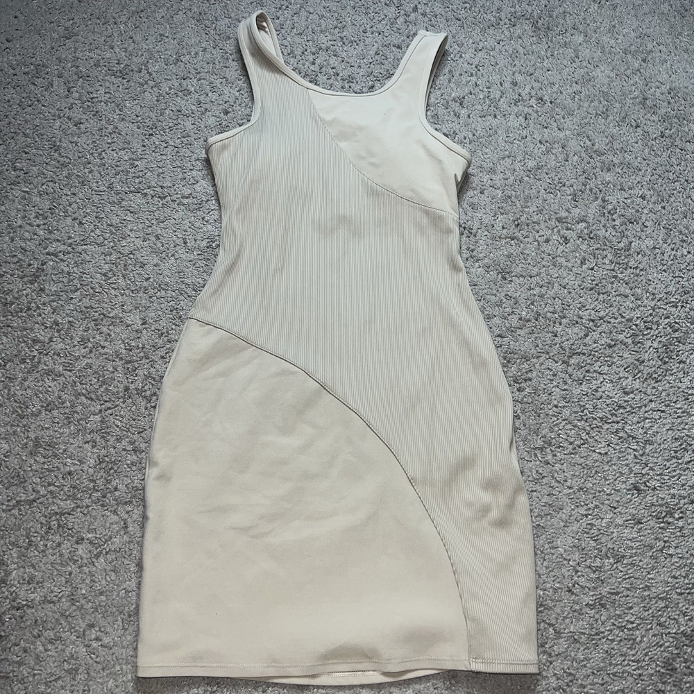 Alo Yoga Alosoft‎ Sunbeam Dress in Gravel Size Small Ribbed Fitted